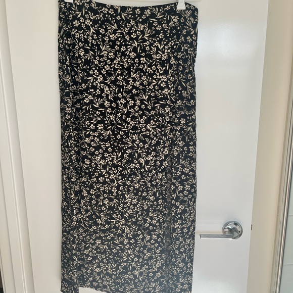 Ownley floral maxi skirt - Picture 2 of 5